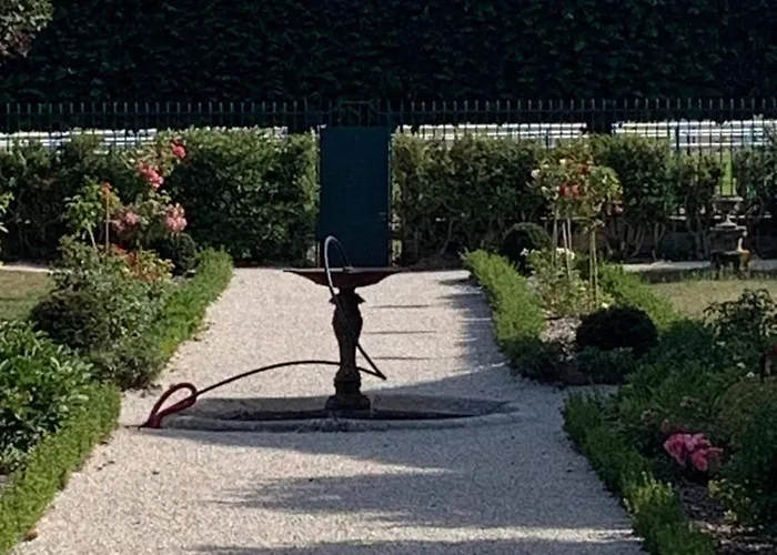 Le Jardin De L'hippodrome